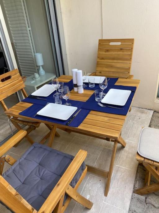 Studio Eleverca 3*- Rez De Jardin Terrasse - Axelle Loc'Appart ماندوليو لا نابول المظهر الخارجي الصورة